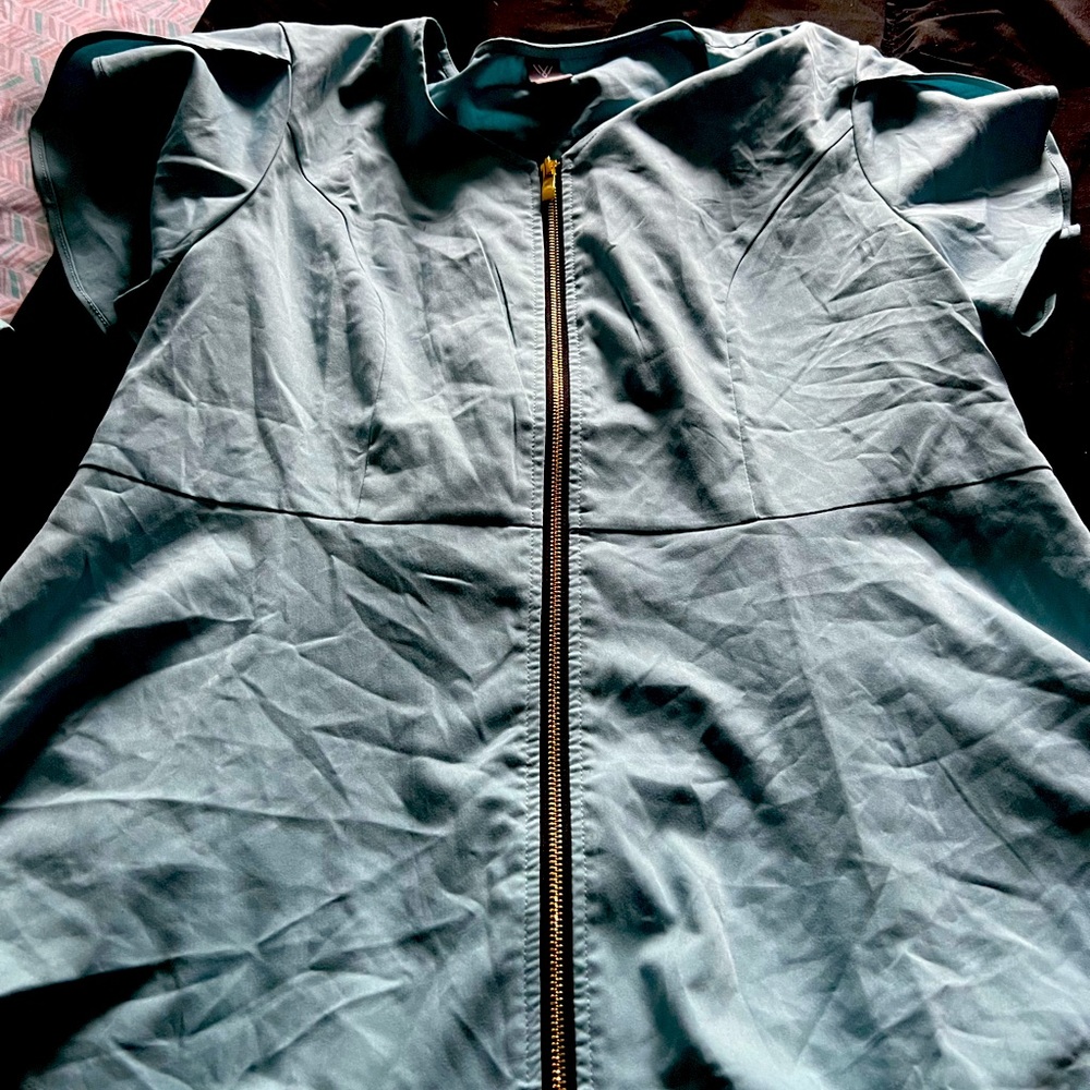 Woman’s mint green peplum scrub set